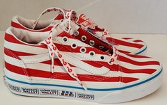 Vans Where’s Waldo Old Skool Red White Youth Size 2 Kids Shoes NWT
