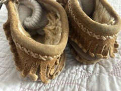 LL BEAN Suede Shearling Lined Good Moc Slippers Shoes Kids Unknown Sz 7.5” F11*