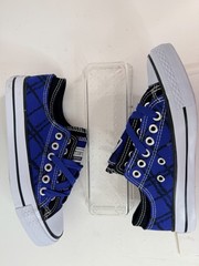 Collection’O Kids Plaid Canvas Sneakers Blue Black Lace Up Size 5 NWT