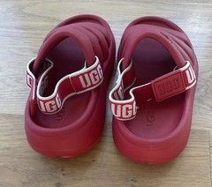 UGG Kids‘ Red Clog Sandals Adjustable Strap Slides Toddler Size 8