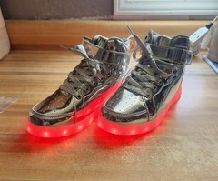 Kids LED Light Up Shoes Cool Boys Girls Luminous Flashing Trainers Sneakers Gift