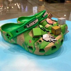 New Minecraft Kids‘ Croc: Meets Adventure!- LIMITED EDITION Non-slip Beach Shoes