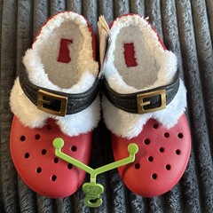Crocs Kids Classic Lined Santa Clogs. New.