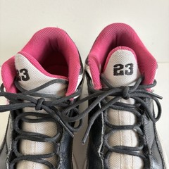 Jordan Max Aura 3 (GS) Black/Medium Blue-White Pink Size 6Y 38.5