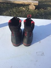 Cat & Jack Buffalo Plaid Kids Size 9 Waterproof Cinch Boots