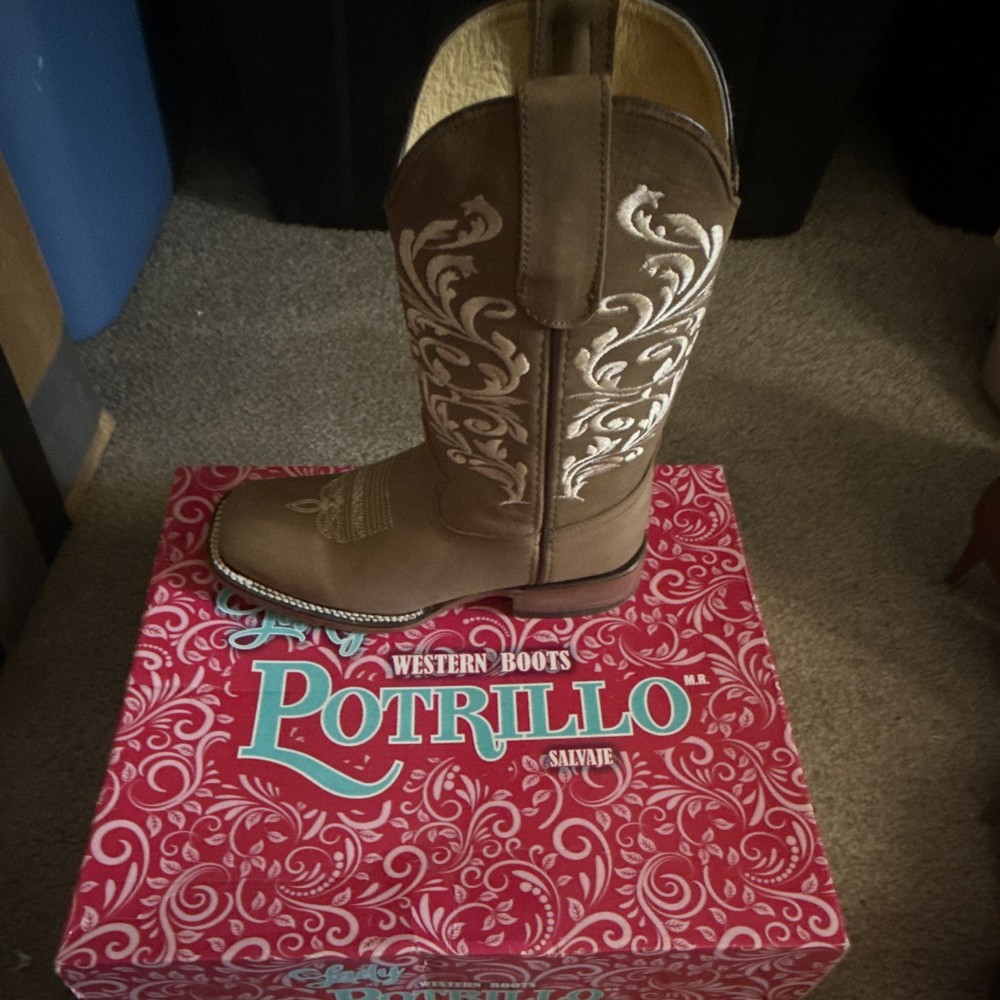 Potrillo 414 bota Dama BordadaBrown Western Boots-w/ Embroidered Accents