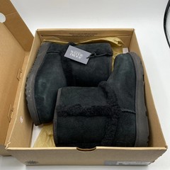UGG K Hadley II Black Suede Round Toe Boots 1017332K Toddler Size 4 NEW Free Sh