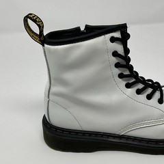 Dr Doc Martens Junior Pascal 1460 J Size 5 White Patent Leather Combat Lace Up