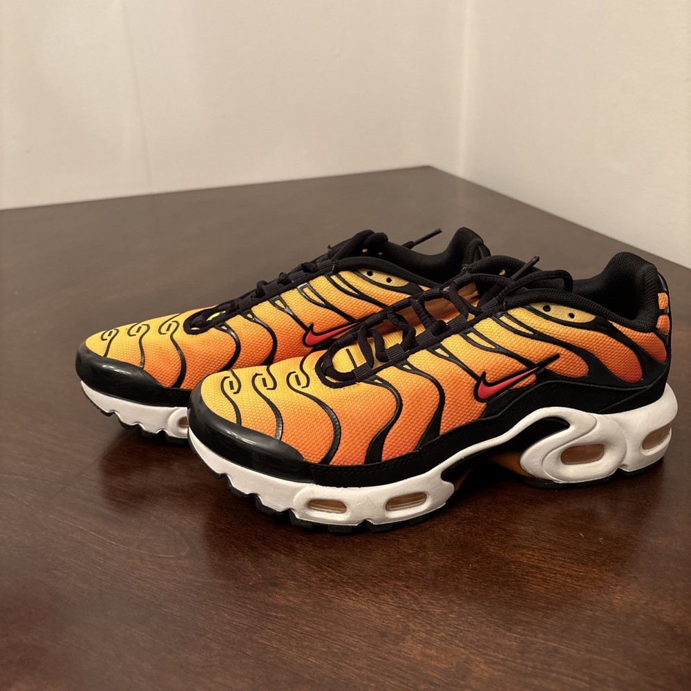 Nike Air Max Plus Sunset GS Size 5 (Equal to A Womens 6.5). Brand New No box.