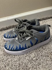 HEELYS Pro 20 Prints -Youth Size 6 Gray With Blue Flames Shoes