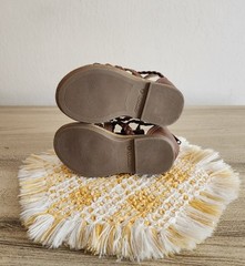 Carters Brown Braided Gladiator Sandals Childrens Kids Size 4 Zipper Close Smile
