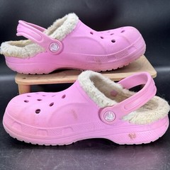 Crocs Pink Lined Clogs Junior Size 3 Adult Size 5 White Lining Spellout Cute