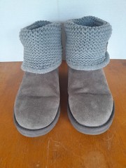 UGG Australia Darrah Gray Suede Knit Boots – Youth Girls Size 4 Boots EUC