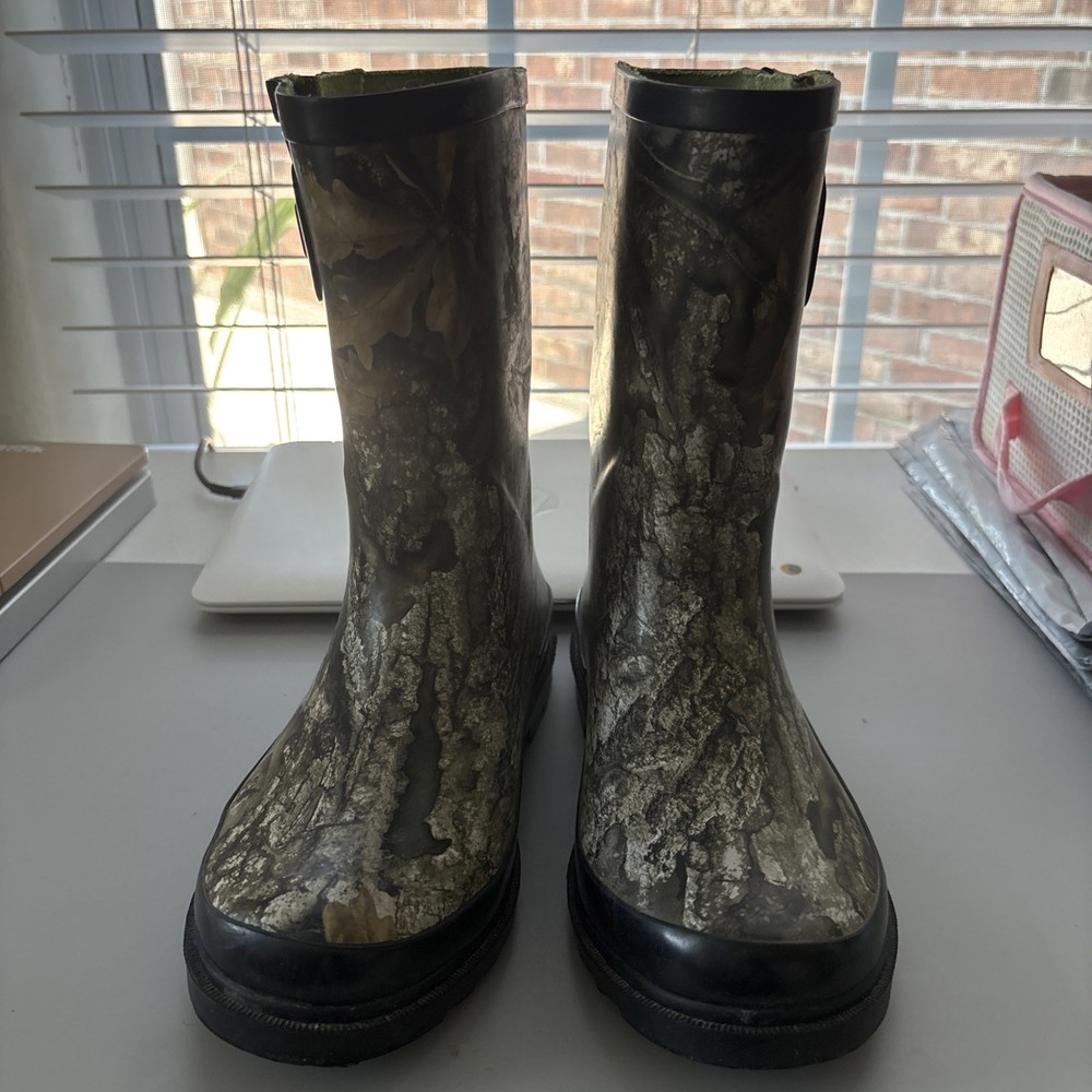 Magellan Outdoors Real Tree Edge Camo Waterproof Rubber Rain Boots Youth Size 3