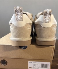 UGG KIDS’S SUNGAZER SNEAKER 1177811K (BIG KIDS) SAND SIZE 4 (100% AUTHENTIC) NEW