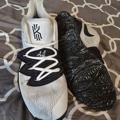 Nike KYRIE 5 OREO