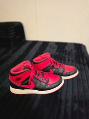 Nike Air Jordan 1 Mid Alternate Bred, Red and Black,6Y,