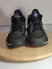 Nike Kyrie Infinity Mid Black Metallic Silver Size 7Y