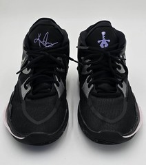 Nike Kyrie Infinity Mid Black Metallic Silver Size 7Y or Women’s 8.5