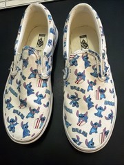 Limited Edition Vans x Disney Customs Lilo & Stitch Slip-Ons Size 3 Youth!
