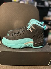 Jordan 12 hyper jade 9.5y