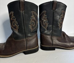 Austin Boots Youth Size 4