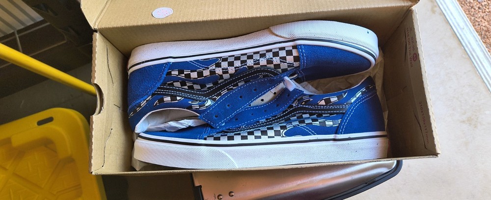 New In box ¡VANS New Skool Reflective Checked Blue Shoes Size 7y[W8.5] (39 Euro)