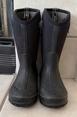 Bogs Classic High Handle Pull On Black Youth Kids Rain Snow Boots Size 4 EUC