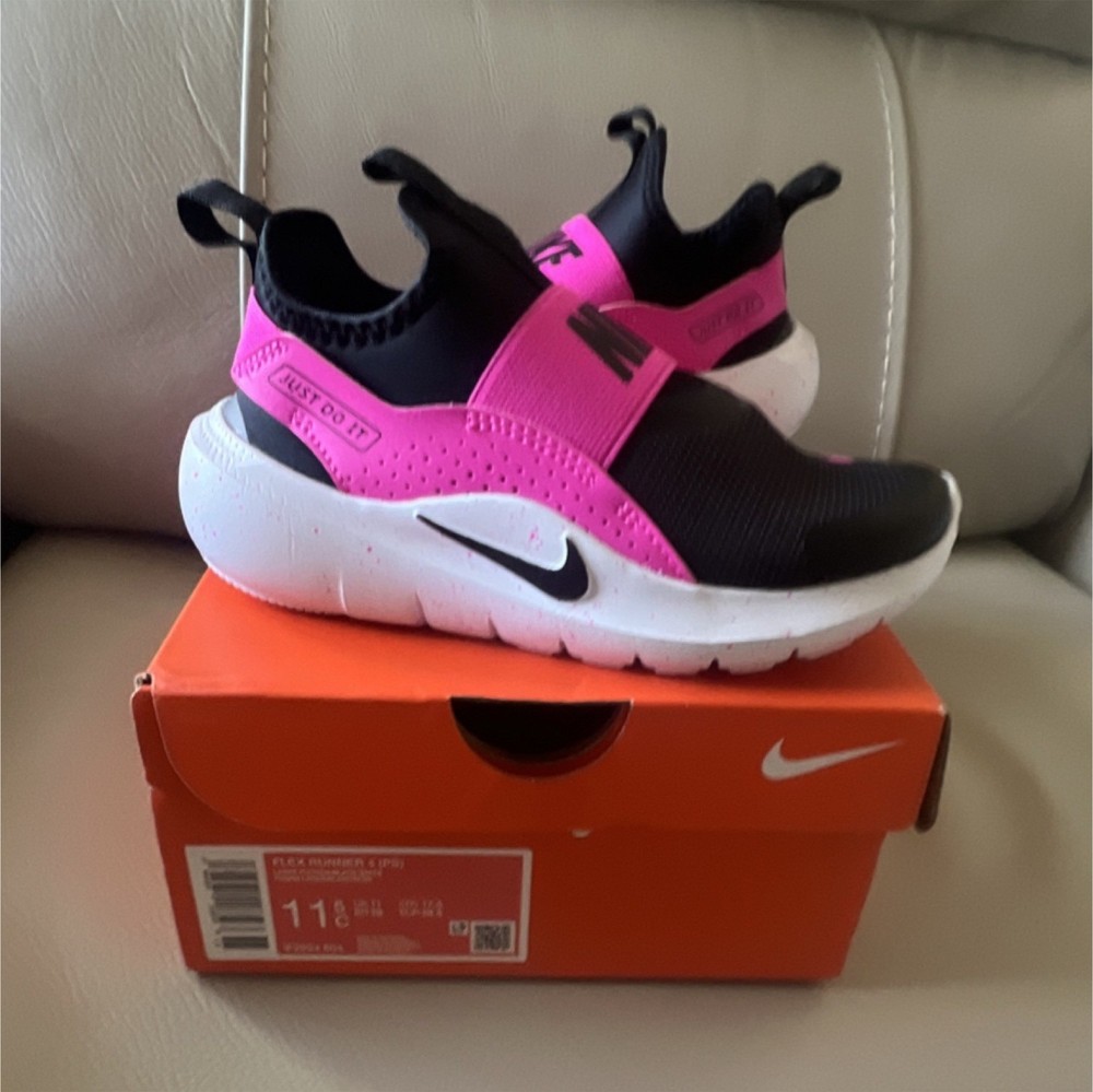Nike Flex Runner 4 (PS) Kids Slip-On Sneakers 11.5C Pink/Black/White