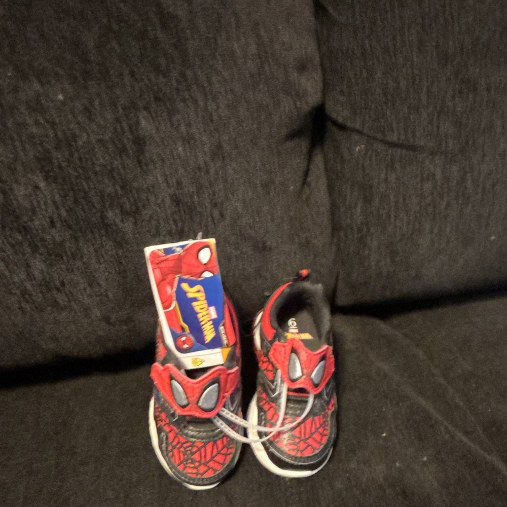 Marvel Spider-Man Unisex Kids Athletic Sneakers US 5 Red/Black Lace-Up Low Top