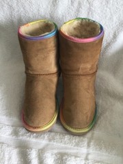 Ugg Australia Classic Short Chestnut Brown Suede Winter Boots SN 1006063KSize 4Y
