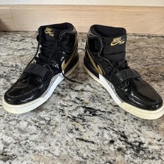 Nike Air Jordan Legacy 312 GS Black Metallic Gold AT4040-007 Youth 7Y basketball