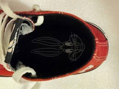 CONVERSE All Star Chuck Taylor Red Bugs Bunny Looney Tunes High Top Kids Size 2