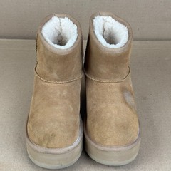 UGG Classic Mini Platform Boots Chestnut S/N 1143700K Kids 5 / Women’s 7