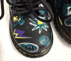 Dr. Martens Kids Boots Size 8 – Black Graphic Print – NWOT, Rare Design