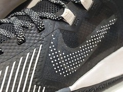 Nike Kyrie Flytrap V (GS) – DD0340 002 – Black / Cool Grey – 7Y / Womens: 8.5