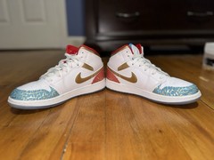 Size 4.5 (GS) – Jordan 1 Mid NC To Chi 2023