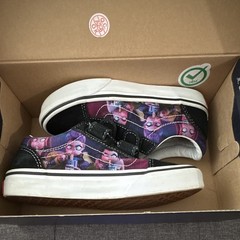 VANS Old Skool V KPop Demon Hunters Purple/Black Hook & Loop Kids US 1