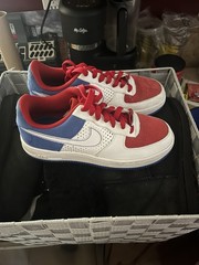 Nike Black/White/Red/Blue Size 6Y
