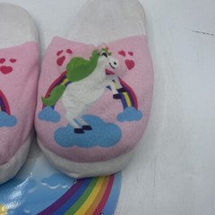 Unicorn Slippers Pink Size Large 4-5 Royal Deluxe 100% Polyester Kid’s Rainbow