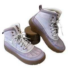 Nike ACG-Woodside 2 High Top Boot Sneaker Light Violet Youth Size 7 (HF0767 200)