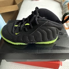 Little Kid’s Nike Little Posite One Black/Volt (HF0978 001)