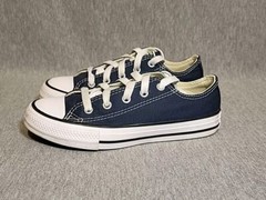 Converse Child Unisex Chuck Taylor Low Top Sneaker Navy Szie 1M