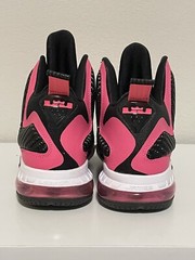 Nike Lebron 9 GS ‘Laser Pink’ 472664-600 SZ 6Y AUTHENTIC