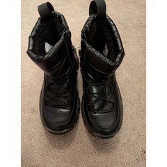 Dream Pairs Kids Black Puffer Snow Boots Lined Lug Sole KSB218 Size 1 US