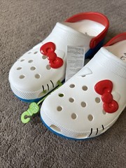 CROCS Unisex Classic HELLO KITTY Iam Clog Size M13 Sanrio