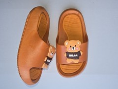 Teddy Bear Character Slid On kids slippers Size 18-19 (3-4)