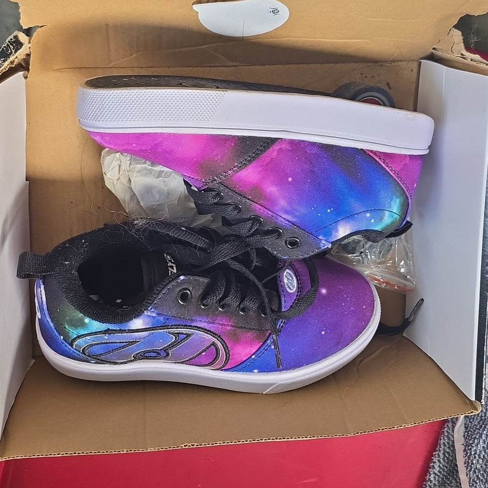 Heelys Pro 20 LG Galaxy Print Wheeled Sneakers Youth 13C EU 31 HES10636H