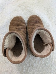 UGG Jona Boot Big Kids Size 4 Fall Winter Suede Snap Closure With Ugg Logo