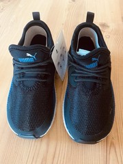 PUMA Kids Soft Foam Athletic Shoes Black & Blue US kids 9C New In Box